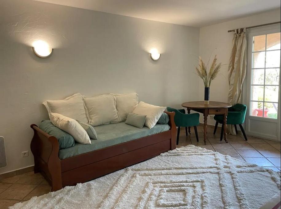 Domaine Des Tuilieres Avec Jacuzzi Apartment วาลูริส ภายนอก รูปภาพ