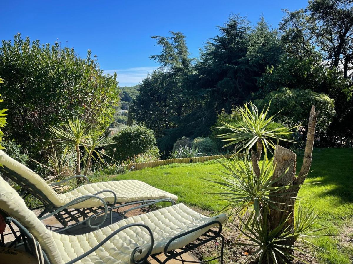 Domaine Des Tuilieres Avec Jacuzzi Apartment วาลูริส ภายนอก รูปภาพ